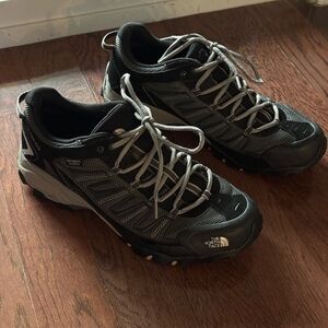 The North Face Men's Black and Gray boots